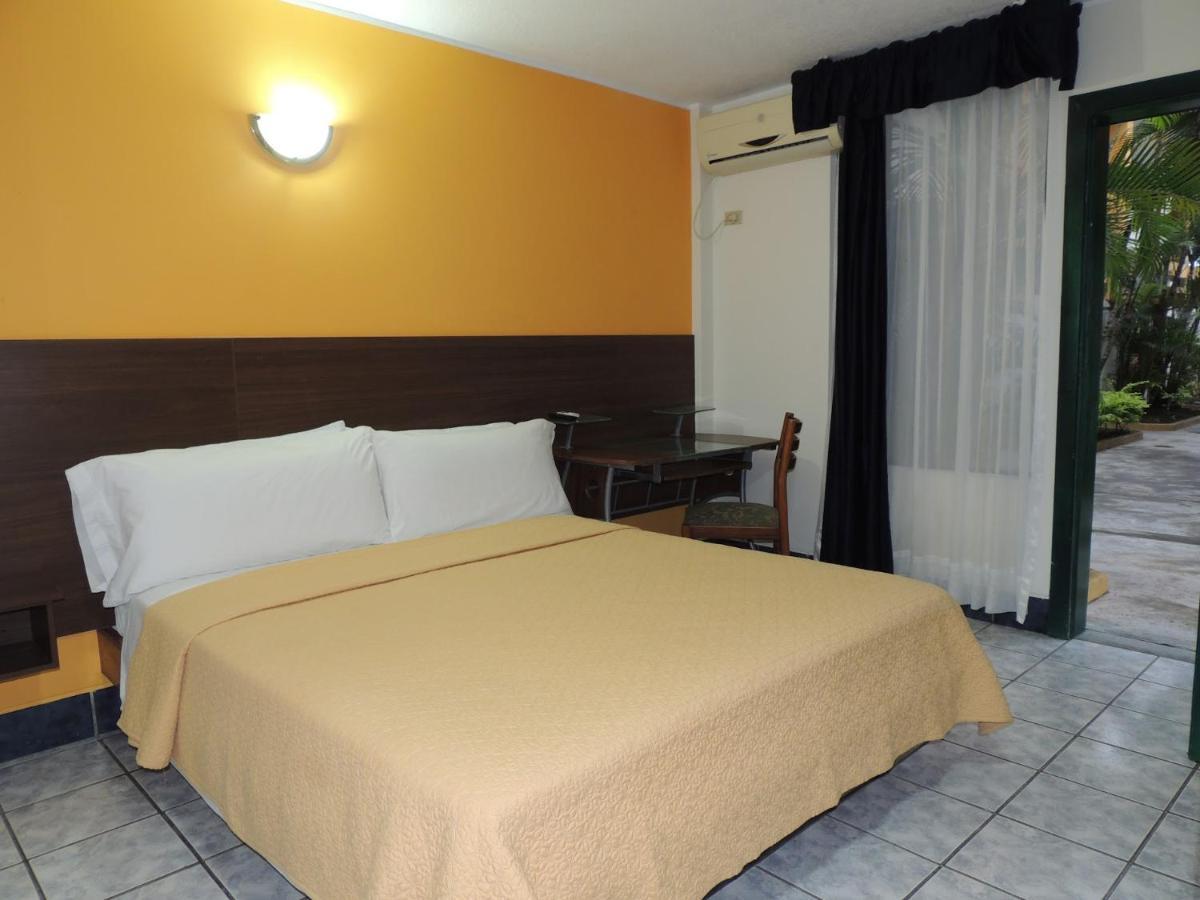 Hotel Club Del Sol Atacames Eksteriør bilde